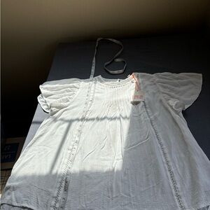 Knox Rose White Eyelet Pintuck Blouse with Flutter Sleeves
